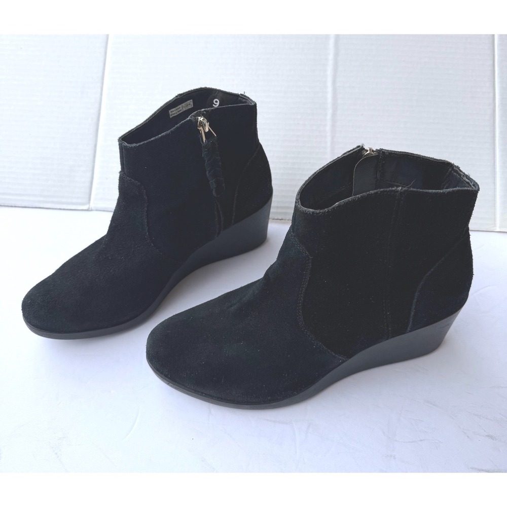 Crocs Leigh Black Suede Zip Up Wedge Dual Comfort Ankle Bootie Boots‎ Sz 9
